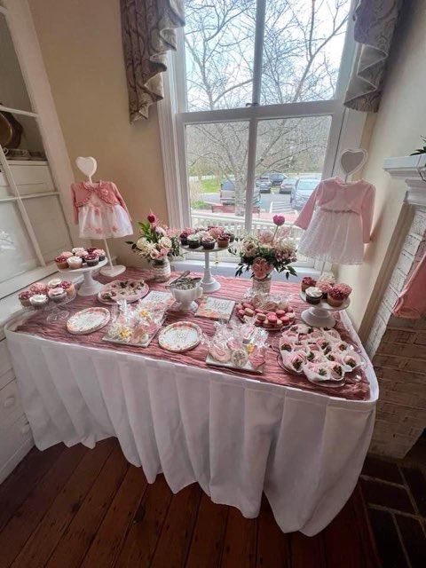 Table decor and treats