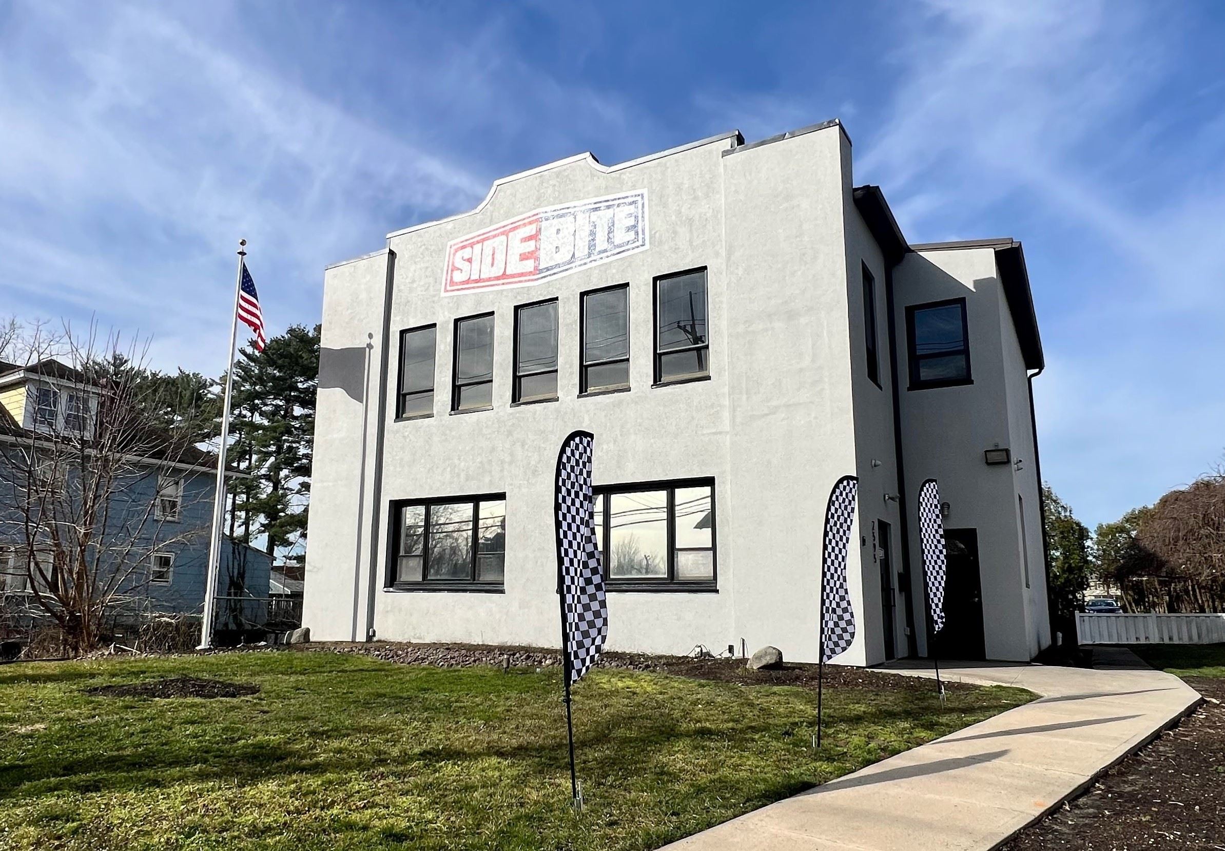 sidebite outside-min